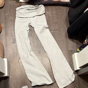 Women's Gray High-Waisted Leggings